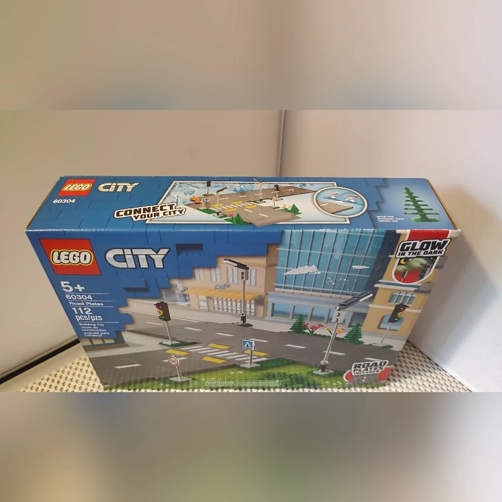 Lego City 60304 Road Plates Building Set NWT Building Toy Set